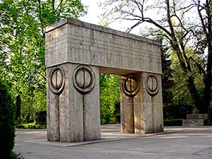 COMPLEXUL ARHITECTURAL BRANCUSI